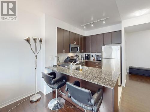 608 - 225 Webb Drive, Mississauga, ON - Indoor Photo Showing Kitchen With Double Sink