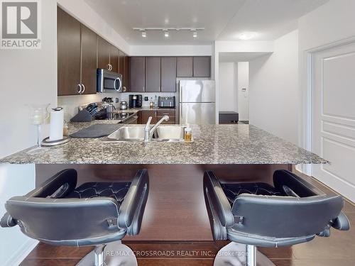 608 - 225 Webb Drive, Mississauga, ON - Indoor Photo Showing Kitchen With Double Sink With Upgraded Kitchen