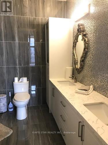 Ph10 - 3880 Duke Of York Boulevard, Mississauga, ON - Indoor Photo Showing Bathroom