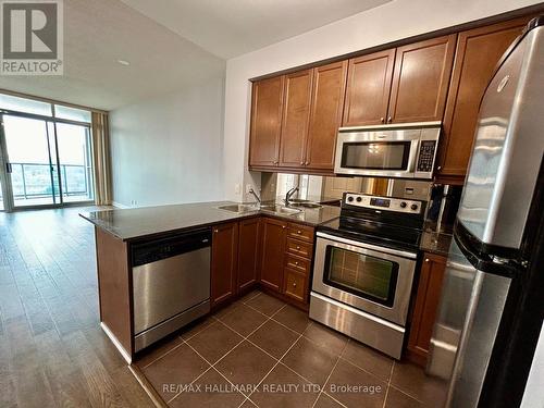 1410 - 80 Absolute Avenue, Mississauga, ON - Indoor Photo Showing Kitchen