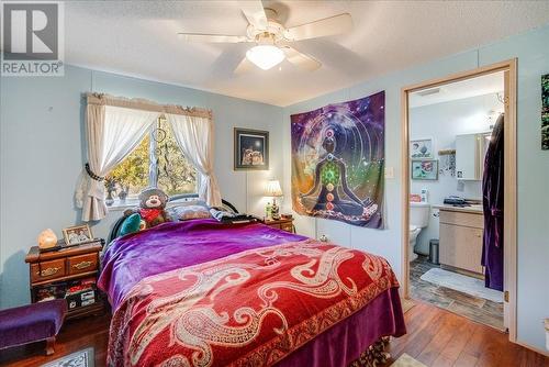 2747 Greenwood  Road, Nelson, BC - Indoor Photo Showing Bedroom