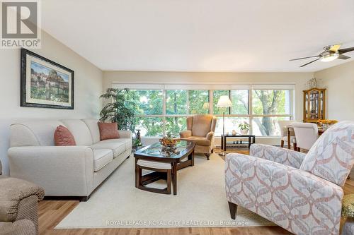 204 - 358 Waterloo Avenue, Guelph, ON - Indoor Photo Showing Living Room