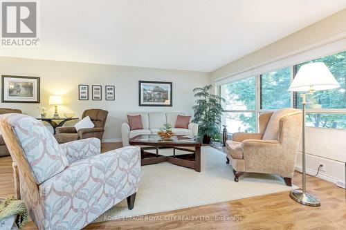 204 - 358 Waterloo Avenue, Guelph, ON - Indoor Photo Showing Living Room