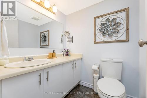 204 - 358 Waterloo Avenue, Guelph, ON - Indoor Photo Showing Bathroom