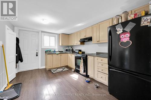 942 Upper Gage Avenue, Hamilton, ON - Indoor Photo Showing Kitchen