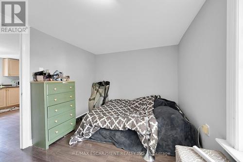 942 Upper Gage Avenue, Hamilton, ON - Indoor Photo Showing Bedroom