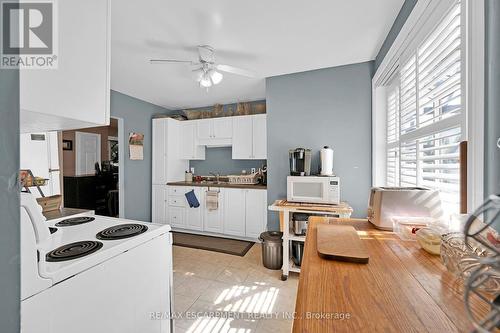 942 Upper Gage Avenue, Hamilton, ON - Indoor Photo Showing Kitchen