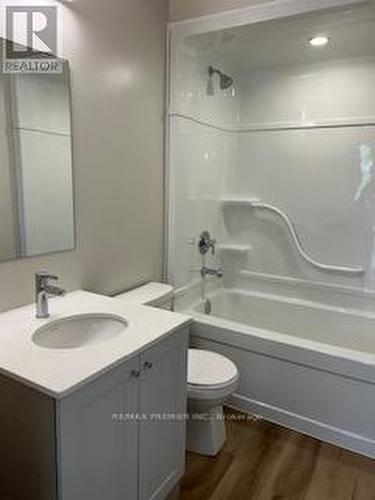 Gl 04 - 50 Herrick Avenue, St. Catharines, ON - Indoor Photo Showing Bathroom