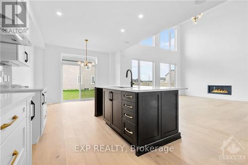 413 Fleet Canuck, Ottawa, ON - Indoor Photo Showing Kitchen