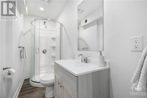 43 Rossland Avenue, Ottawa, ON - Indoor Photo Showing Bathroom