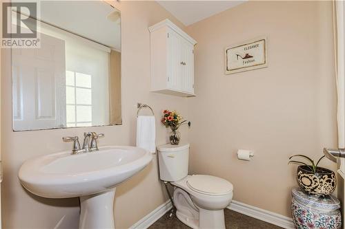 3483 River Run Avenue, Ottawa, ON - Indoor Photo Showing Bathroom