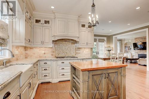 2 Sorrel Court, Toronto, ON - Indoor Photo Showing Kitchen