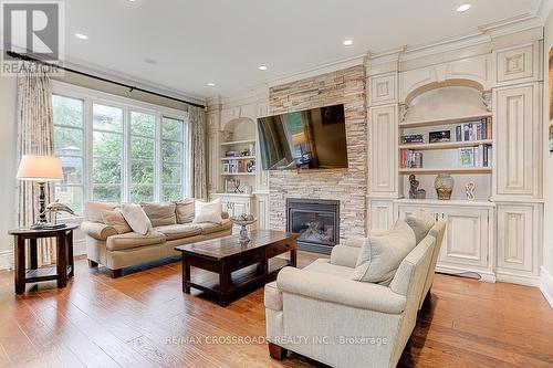 2 Sorrel Court, Toronto, ON - Indoor Photo Showing Living Room With Fireplace