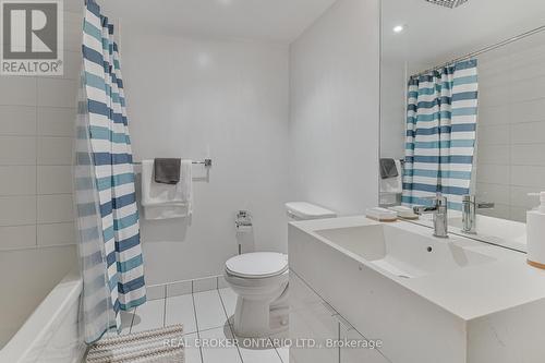 2903 - 15 Iceboat Terrace, Toronto, ON - Indoor Photo Showing Bathroom