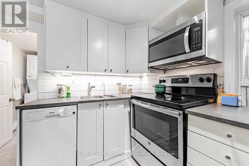 111 Jones Avenue, Toronto, ON - Indoor Photo Showing Kitchen