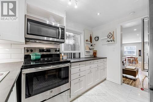 111 Jones Avenue, Toronto, ON - Indoor Photo Showing Kitchen