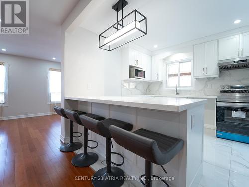 138 Fawcett Trail, Toronto, ON - Indoor Photo Showing Kitchen With Upgraded Kitchen