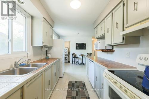 25 Marksam Road, Guelph, ON - Indoor Photo Showing Kitchen With Double Sink