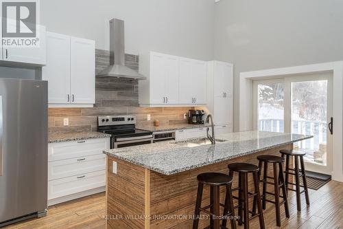 17 Deerhurst/Hghlds Drive, Huntsville, ON - Indoor Photo Showing Kitchen