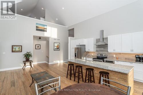 17 Deerhurst/Hghlds Drive, Huntsville, ON - Indoor Photo Showing Kitchen