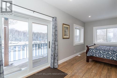 17 Deerhurst/Hghlds Drive, Huntsville, ON - Indoor Photo Showing Bedroom