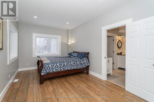 17 Deerhurst/Hghlds Drive, Huntsville, ON - Indoor Photo Showing Bedroom