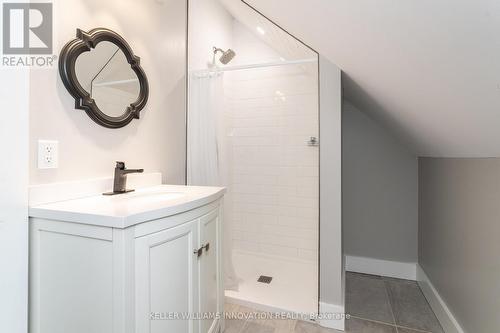 17 Deerhurst/Hghlds Drive, Huntsville, ON - Indoor Photo Showing Bathroom