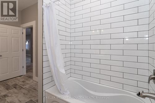 17 Deerhurst/Hghlds Drive, Huntsville, ON - Indoor Photo Showing Bathroom