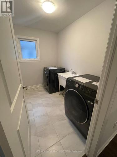 14 Ironwood Court, Thorold, ON - Indoor Photo Showing Laundry Room