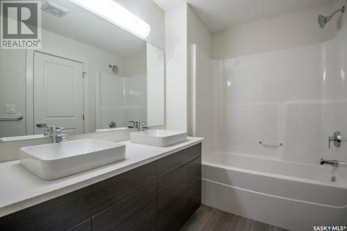 609 701 Meadows Boulevard, Saskatoon, SK - Indoor Photo Showing Bathroom