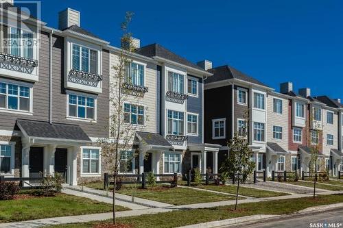 609 701 Meadows Boulevard, Saskatoon, SK - Outdoor With Facade