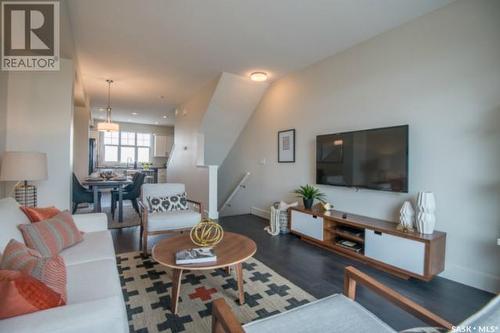 609 701 Meadows Boulevard, Saskatoon, SK - Indoor Photo Showing Living Room