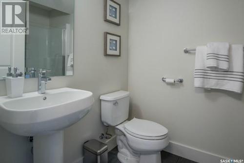 609 701 Meadows Boulevard, Saskatoon, SK - Indoor Photo Showing Bathroom