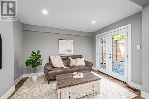 242 Hastings Street, North Middlesex (Parkhill), ON - Indoor Photo Showing Living Room