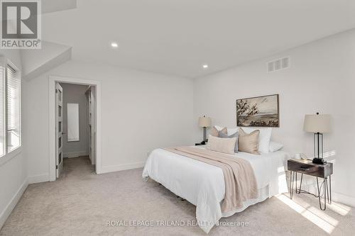 242 Hastings Street, North Middlesex (Parkhill), ON - Indoor Photo Showing Bedroom