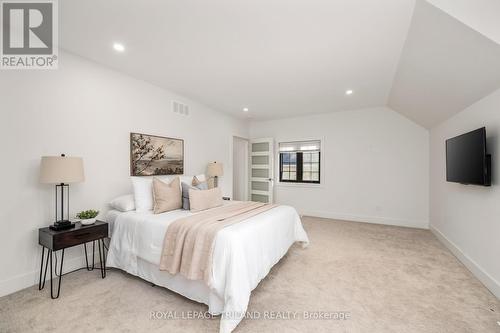 242 Hastings Street, North Middlesex (Parkhill), ON - Indoor Photo Showing Bedroom