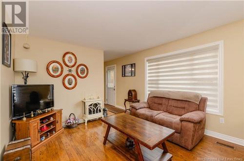 102 Jones Street, Moncton, NB - Indoor Photo Showing Living Room