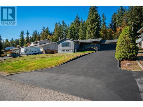 2138 Crestview  Crescent, Castlegar, BC - Outdoor