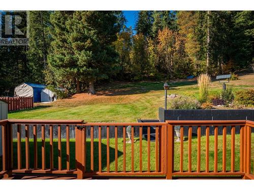 2138 Crestview  Crescent, Castlegar, BC - Outdoor