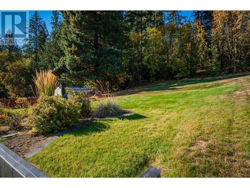 2138 Crestview  Crescent, Castlegar, BC - Outdoor