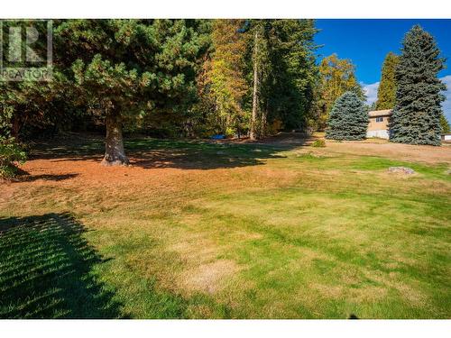 2138 Crestview  Crescent, Castlegar, BC - Outdoor