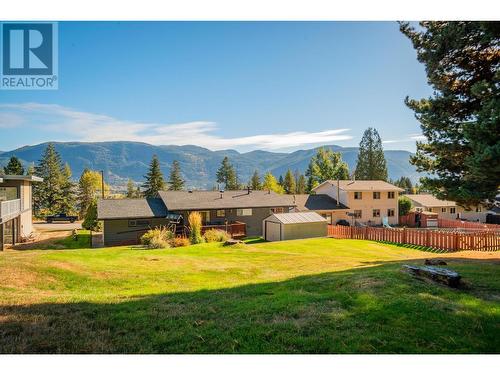 2138 Crestview  Crescent, Castlegar, BC - Outdoor