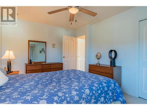 804 28Th  Street, Castlegar, BC - Indoor Photo Showing Bedroom