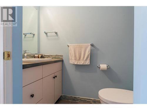 804 28Th  Street, Castlegar, BC - Indoor Photo Showing Bathroom