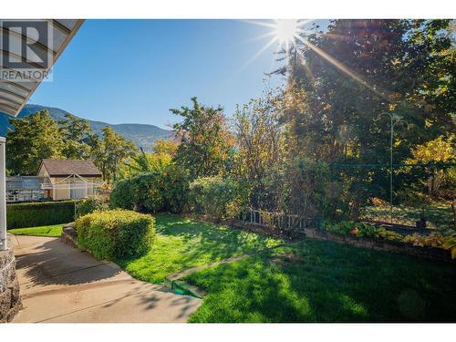 804 28Th  Street, Castlegar, BC - Outdoor