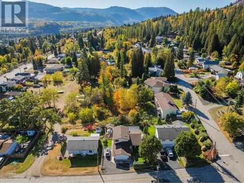 804 28Th  Street, Castlegar, BC - Outdoor With View