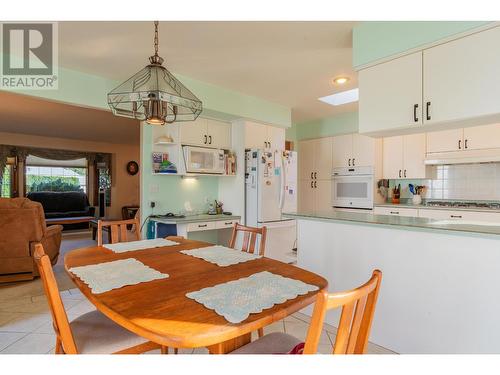 804 28Th  Street, Castlegar, BC - Indoor