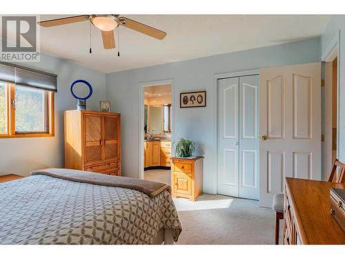 804 28Th  Street, Castlegar, BC - Indoor Photo Showing Bedroom