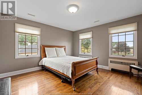 5765 Riverside Drive East, Windsor, ON - Indoor Photo Showing Bedroom