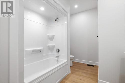 3773 River Road, Renfrew, ON - Indoor Photo Showing Bathroom